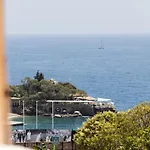 La Clubhouse, Monaco Country Club *