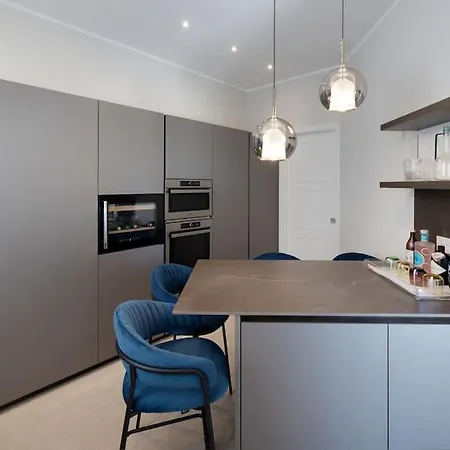 La Clubhouse, Monaco Country Club Apartment