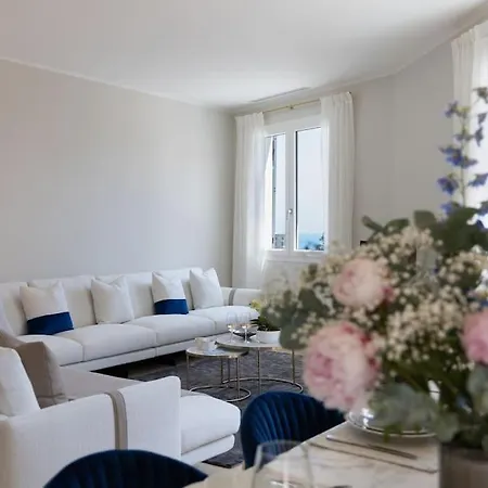 La Clubhouse, Monaco Country Club *